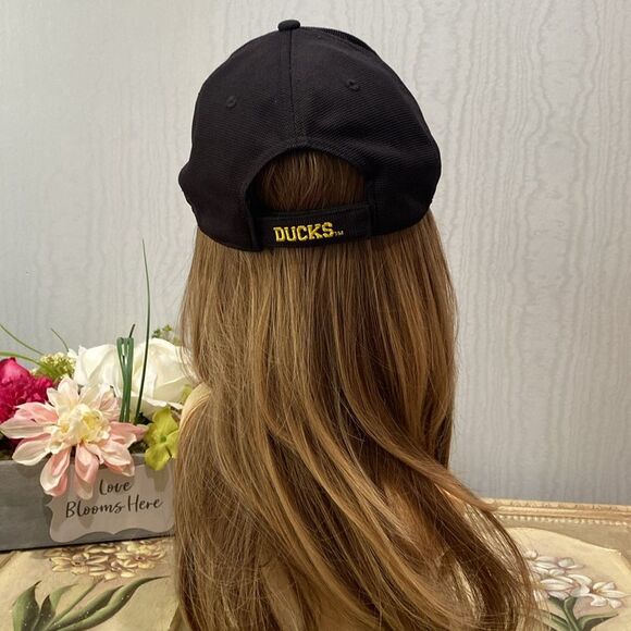 NCAA Oregon Ducks Cap Hat Adjustable Unisex Black Gold Green - Picture 4 of 16